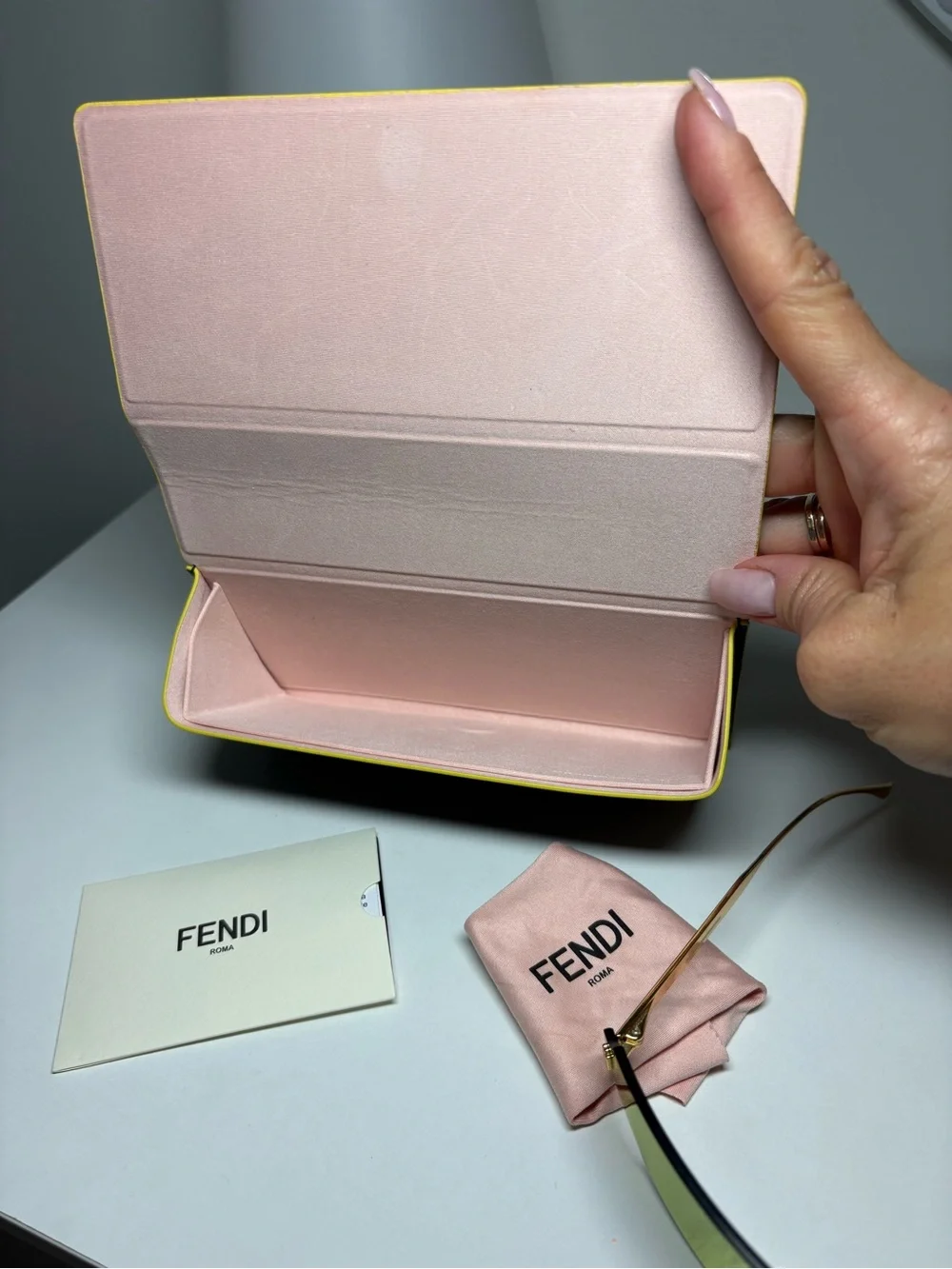 Fendi Sunglasses ff0440s rimless shield